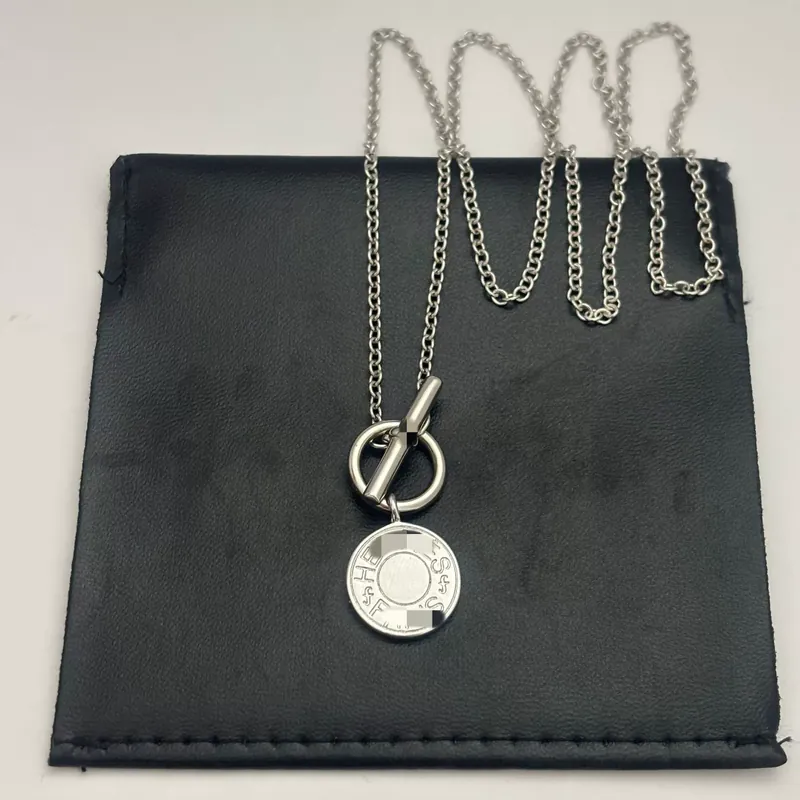 Metal Round Pendant Necklace Adjustable Chain