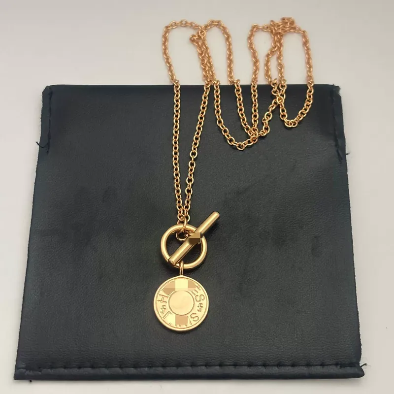 Metal Round Pendant Necklace Adjustable Chain