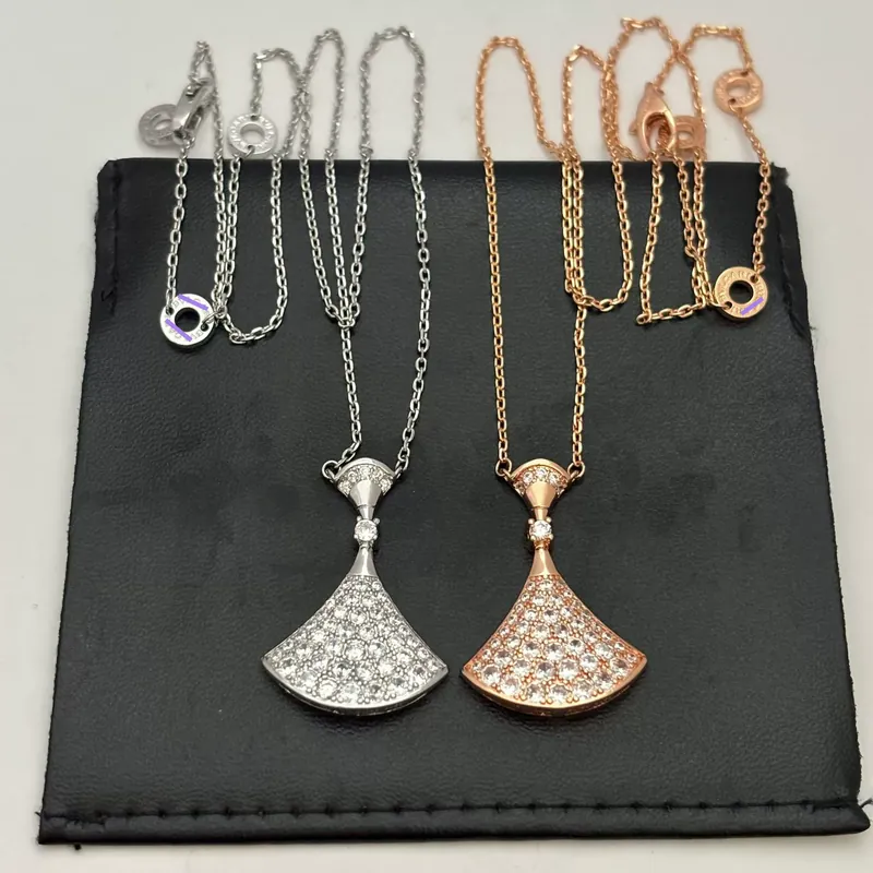 Zircon Fan Pendant Necklace Sparkling