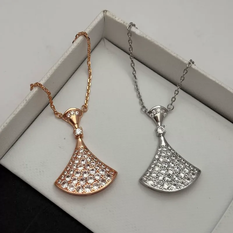 Zircon Fan Pendant Necklace Sparkling