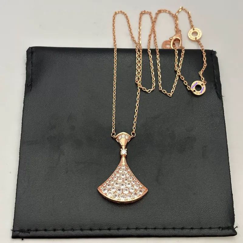 Zircon Fan Pendant Necklace Sparkling