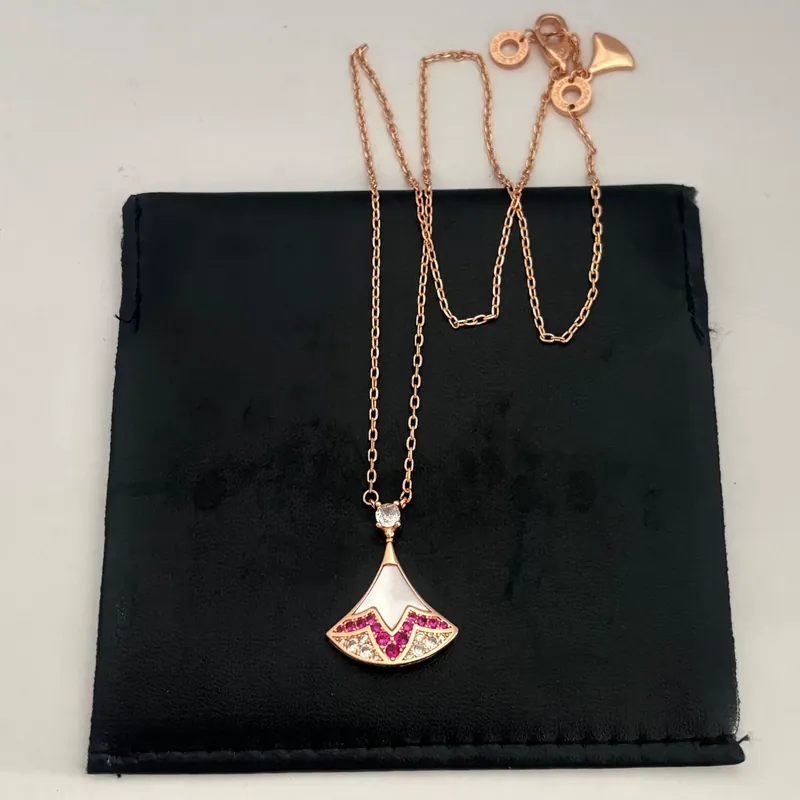 Zircon Fan Skirt Pendant Necklace Pearl