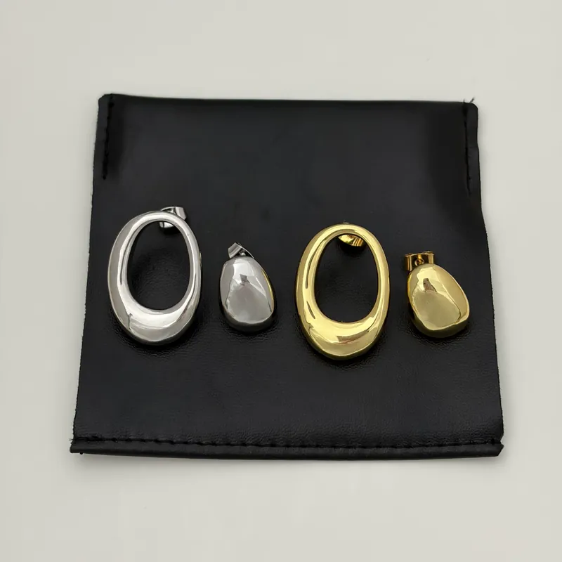 Metal Asymmetric Oval Earrings Arc de Triomphe