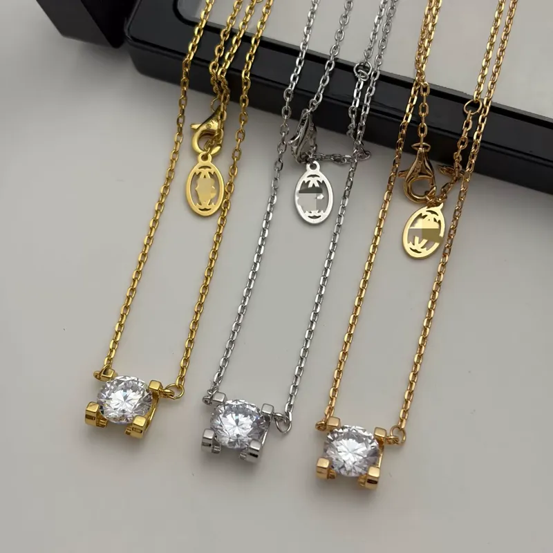 Zircon Horn Pendant Necklace 1 Carat