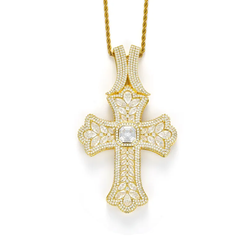Collar de Cobre con Dije de Cruz y Circonita