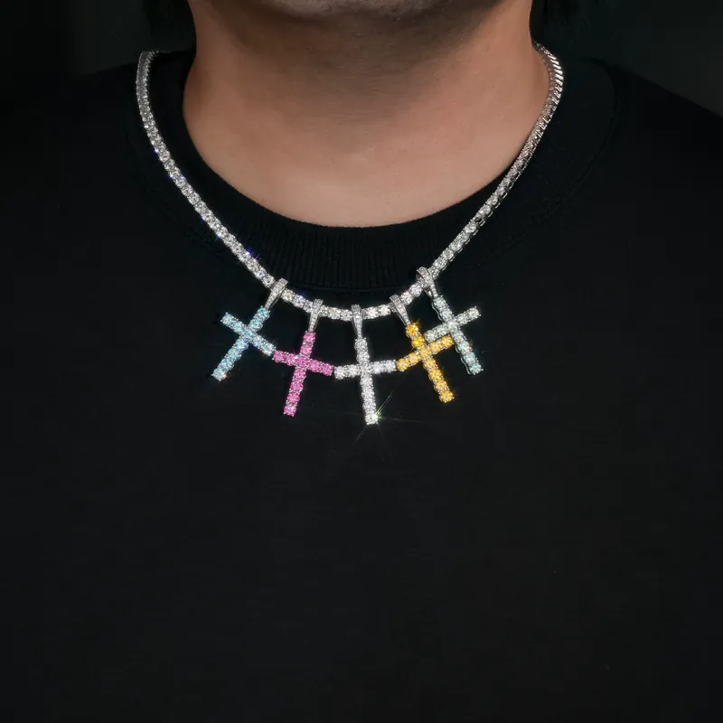 Collier pendentif croix en cuivre et moissanite