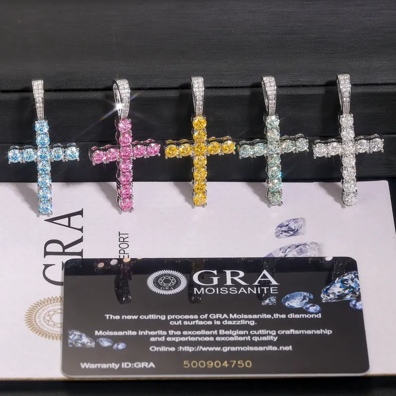 Collier pendentif croix en cuivre et moissanite