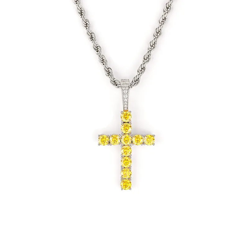 Collier pendentif croix en cuivre et moissanite