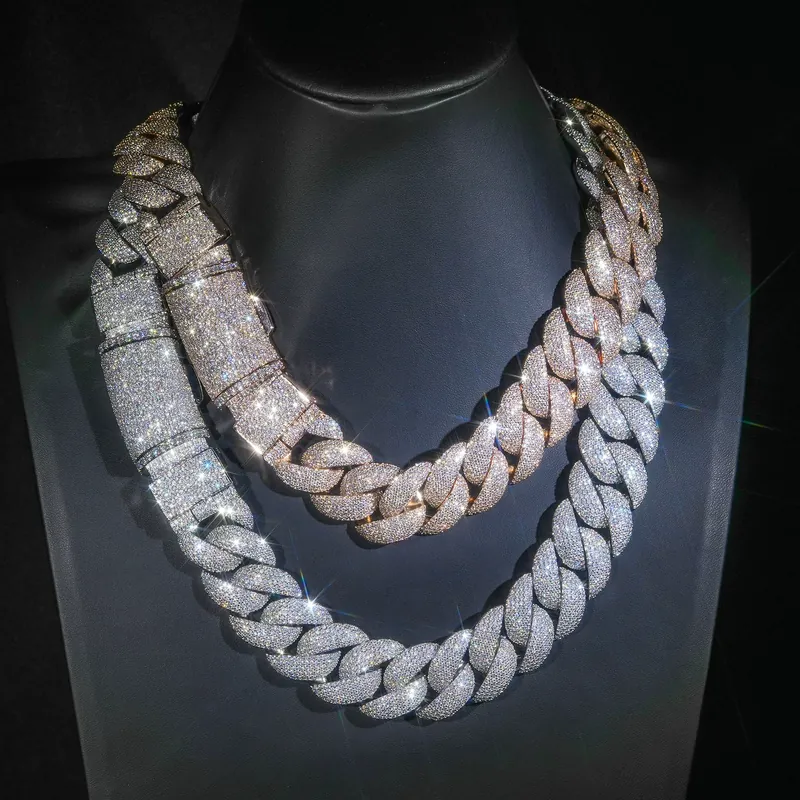 Collar de Titanio Acero con Zirconia y Cadena Cubana de Burbujas