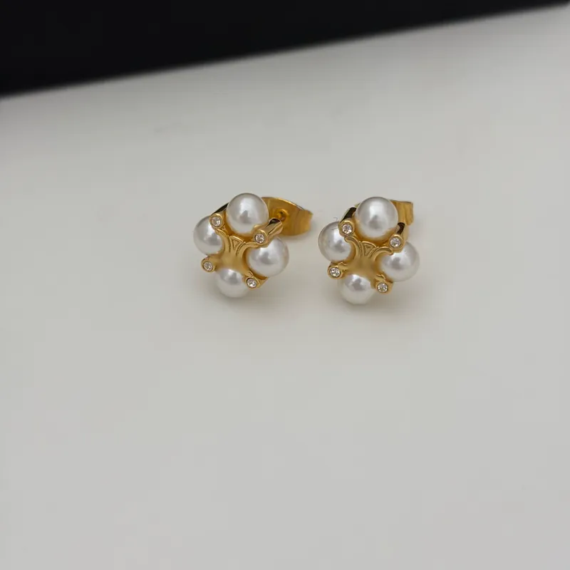Pearl Flower Earrings with Zircon