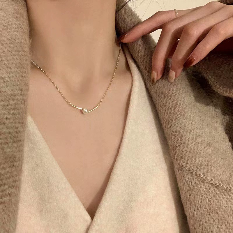 Smile Pearl Pendant Necklace