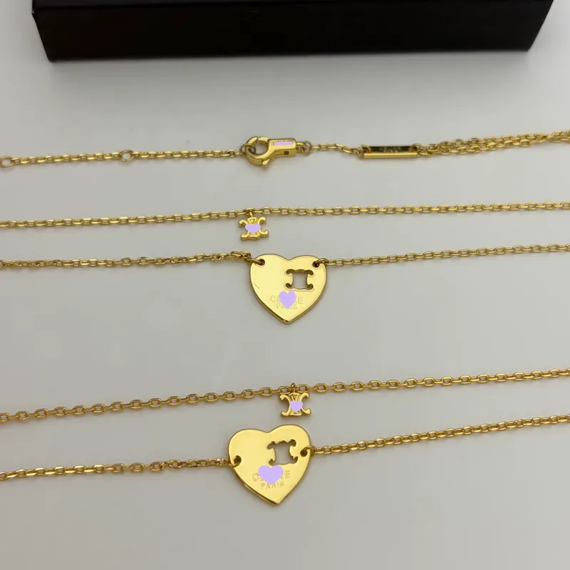 Collar de acero de titanio corazón en capas