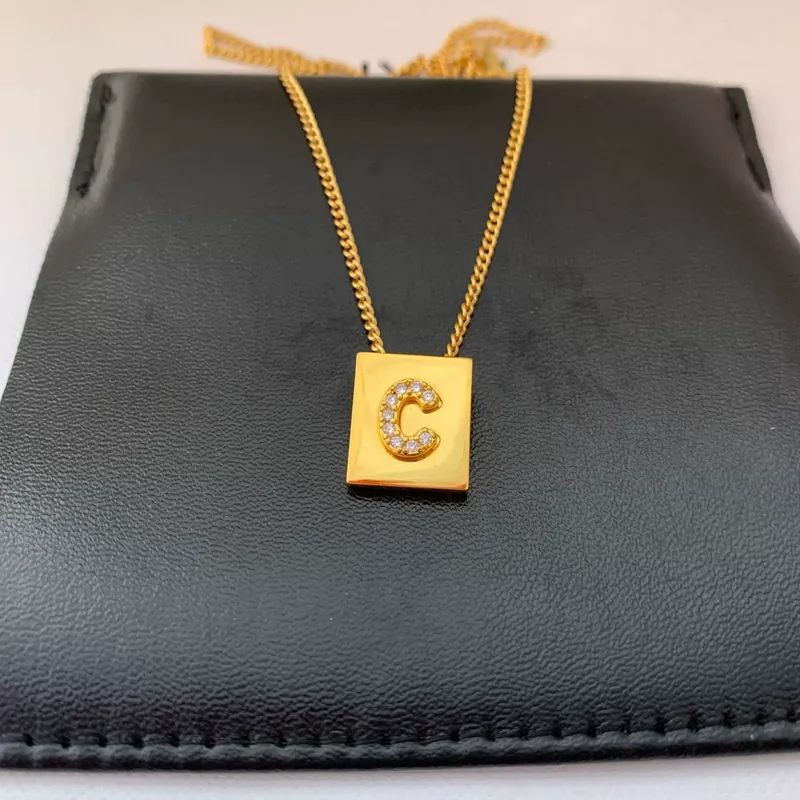 Gold Kubischer Buchstabe Anhänger Halskette Zirkonia Choker