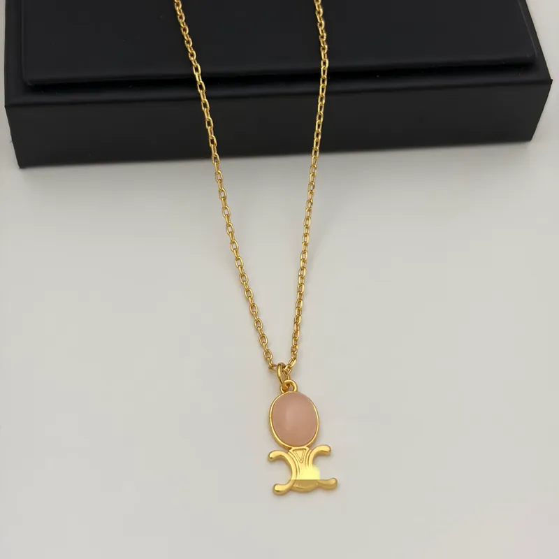 Pink Quartz Arc de Triomphe Necklace Light Luxury Choker