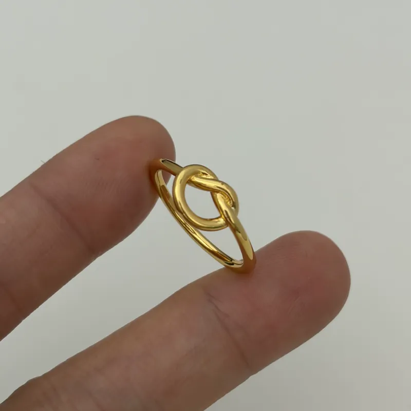 Gold Heart Knot Ring Arc de Triomphe Style Minimalist