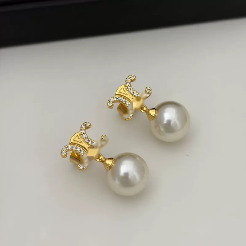Boucles d'oreilles à clous perle et zircon style français