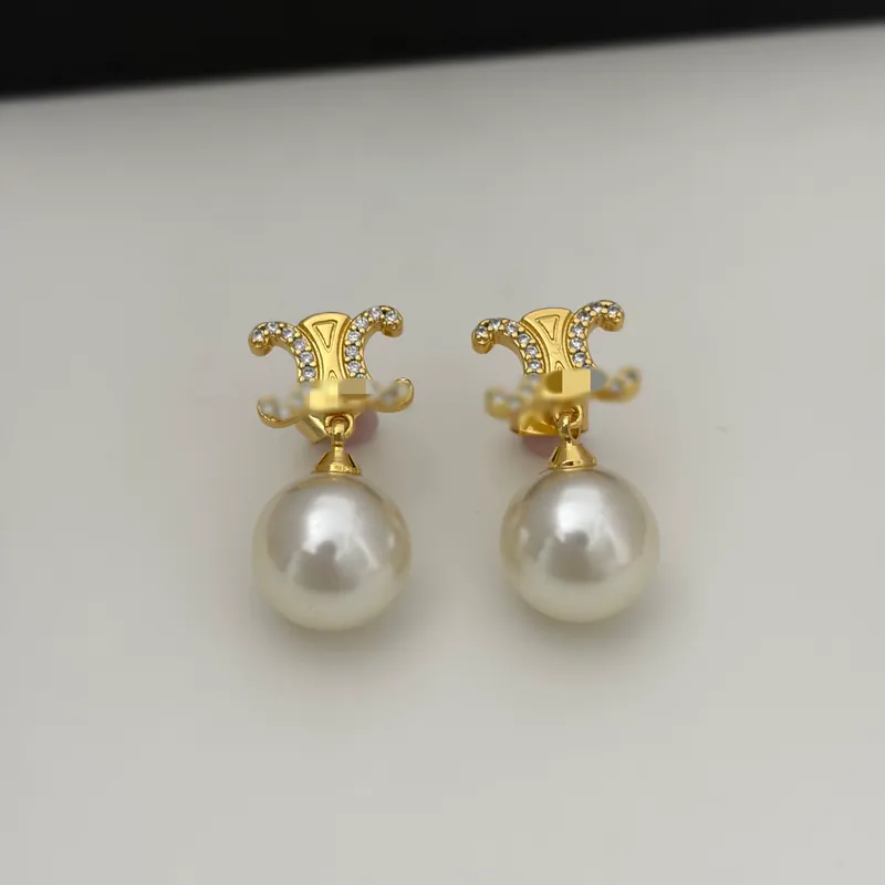 Boucles d'oreilles à clous perle et zircon style français