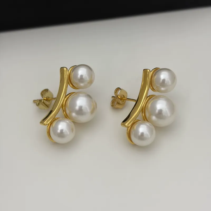 Pearl Stud Earrings Arc Design