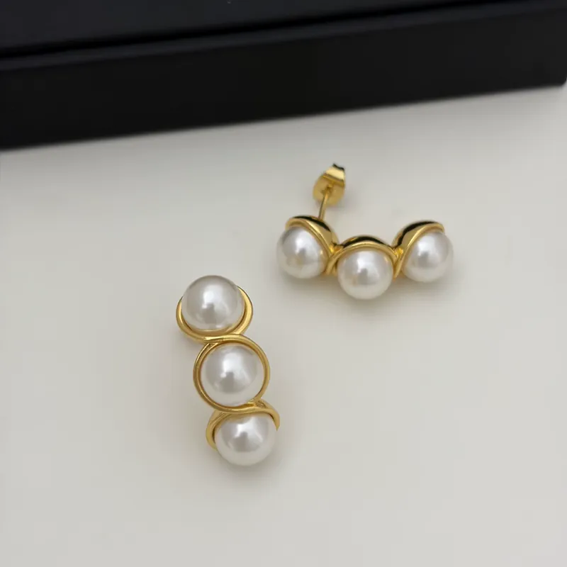 Pearl Earrings Pea Pod Design