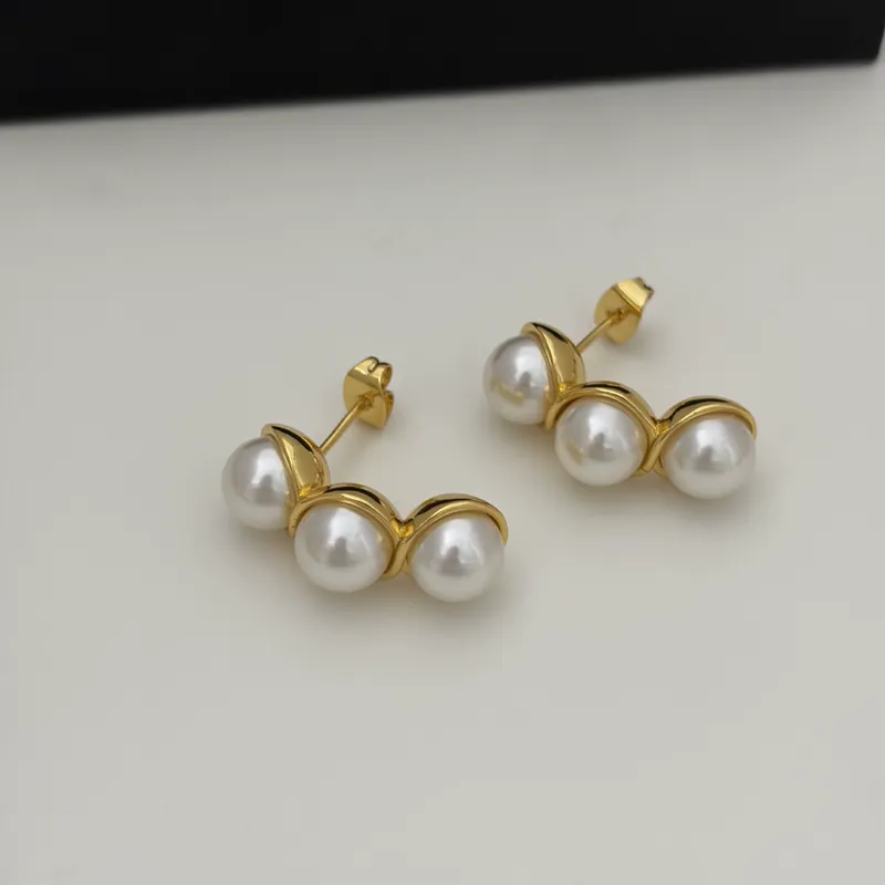 Pearl Earrings Pea Pod Design