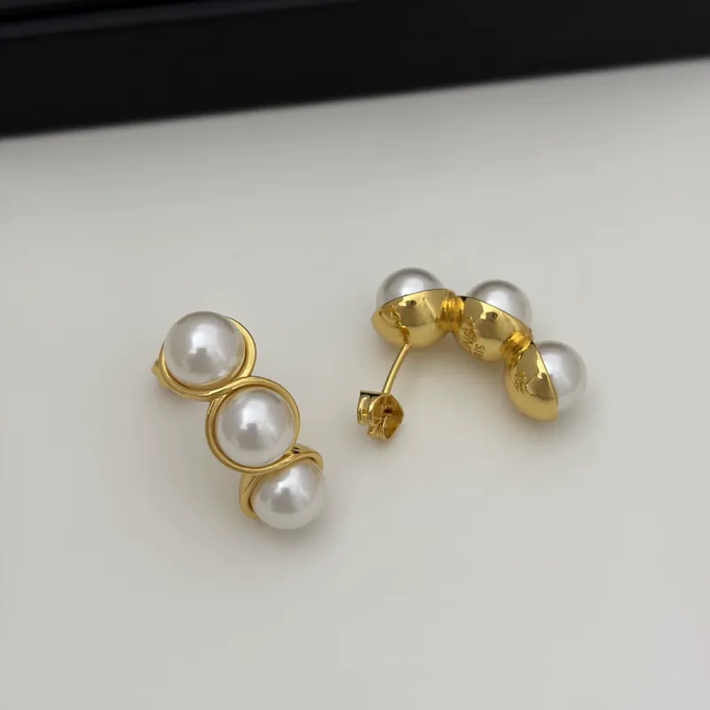 Pearl Earrings Pea Pod Design