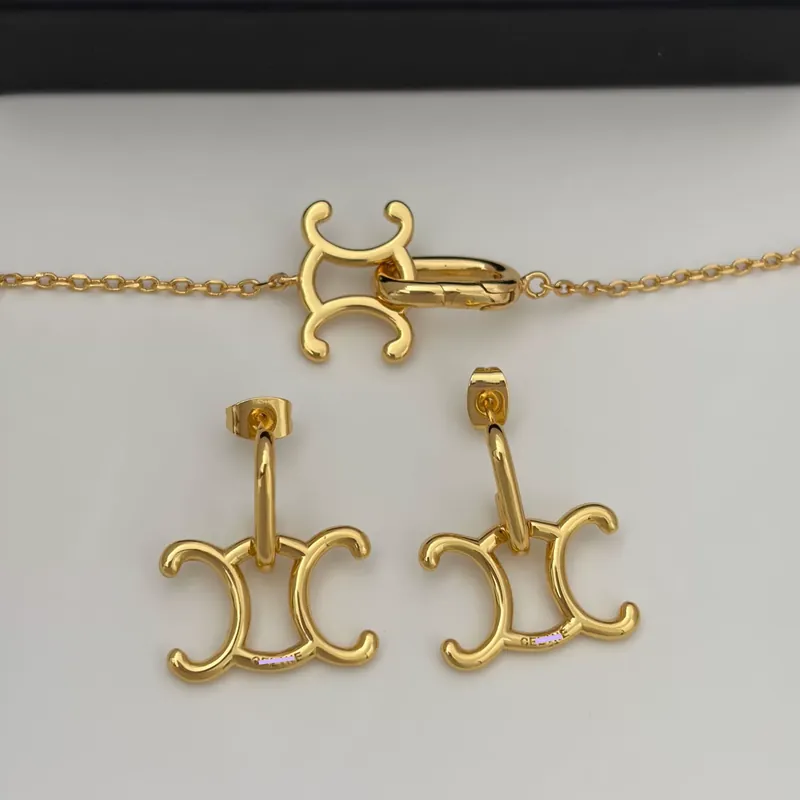 Hollow Necklace Earrings Set Fashion