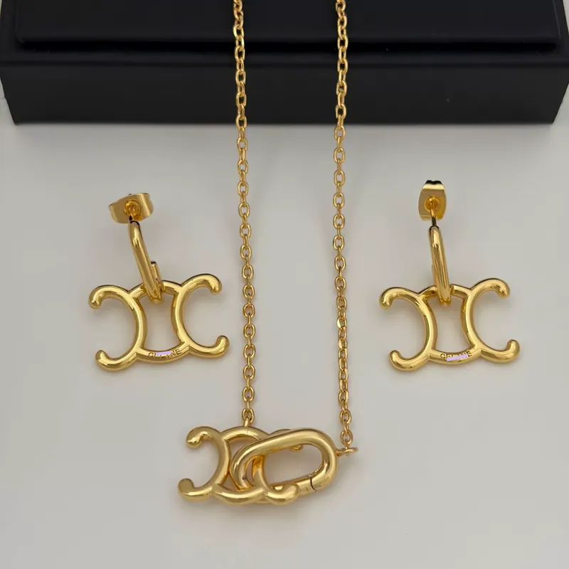 Hollow Necklace Earrings Set Fashion