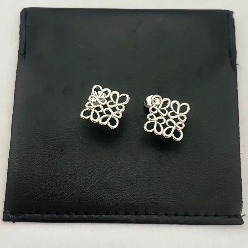 Geometrische Hohle-Ohrstecker, Gold