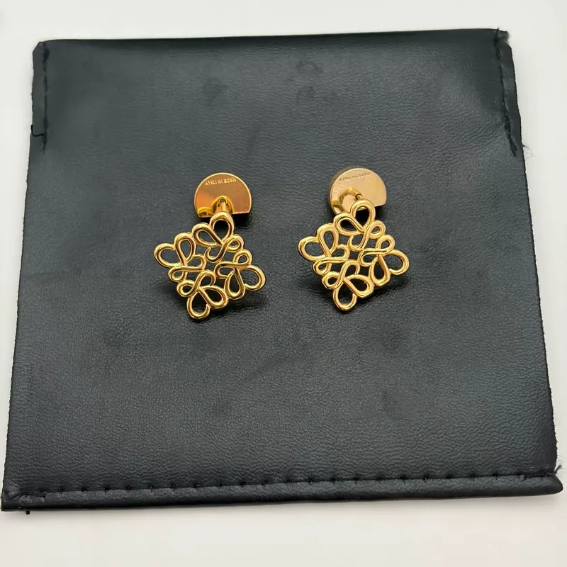Geometrische Hohle-Ohrstecker, Gold