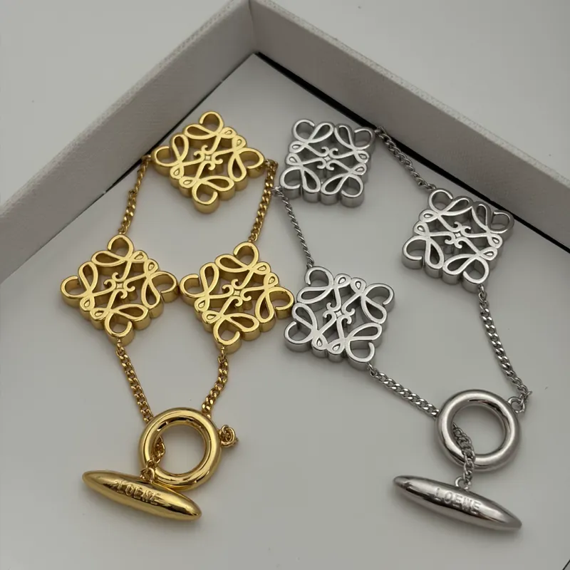 Geometric Hollow Bangle Gold