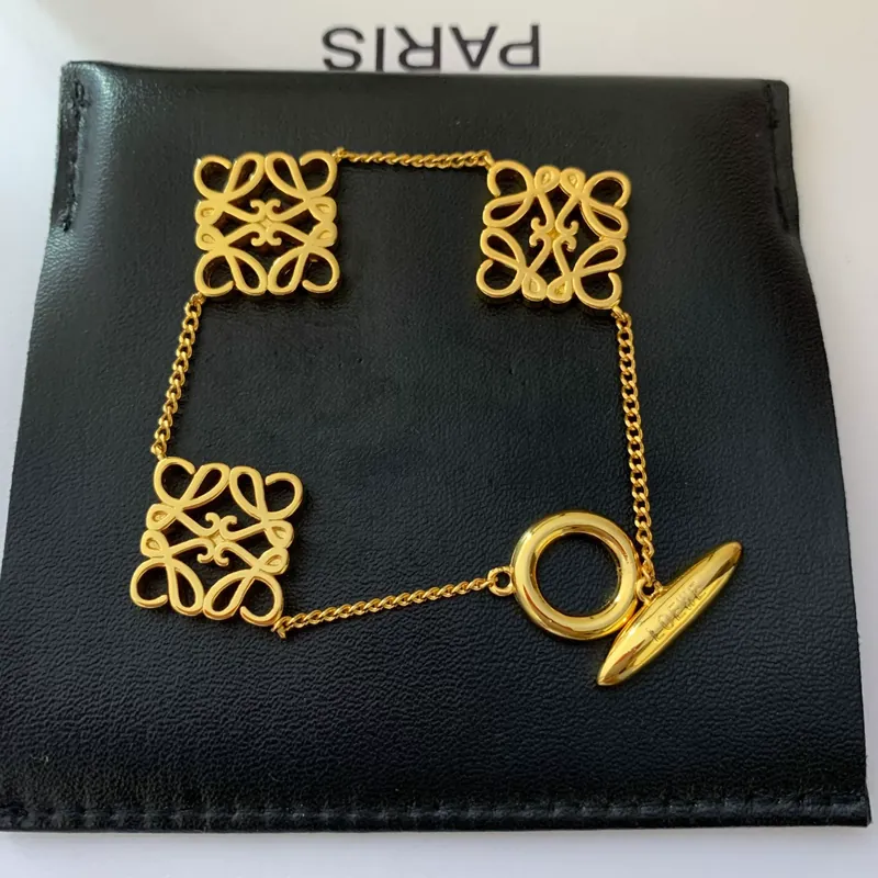 Geometric Hollow Bangle Gold
