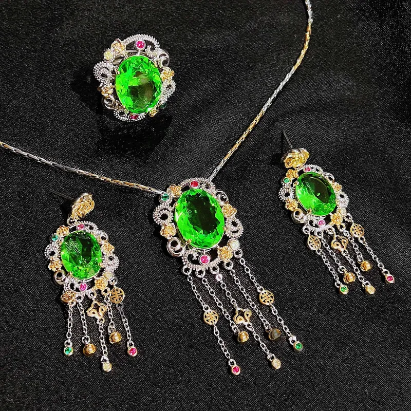 Italian Vintage Two-Tone Gold Peridot Jewelry Set with Tassel Earrings