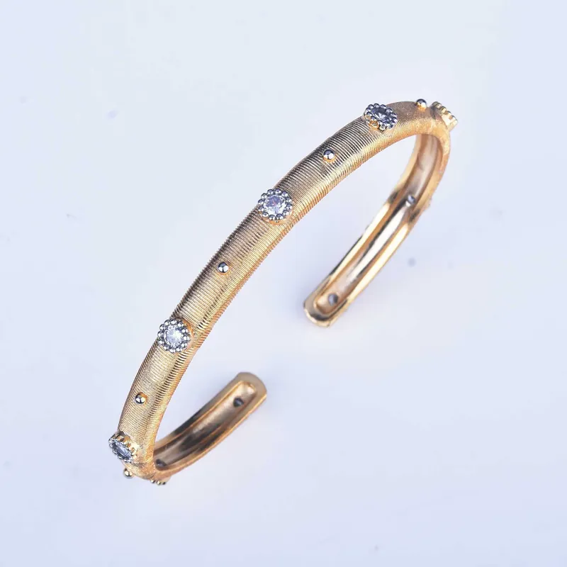Italian Handmade Filigree Two-Tone High-Carbon Diamond Bangle