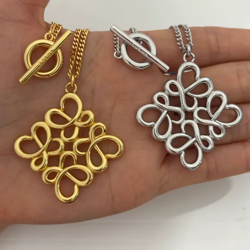 Cutout Geometric Pendant Necklace