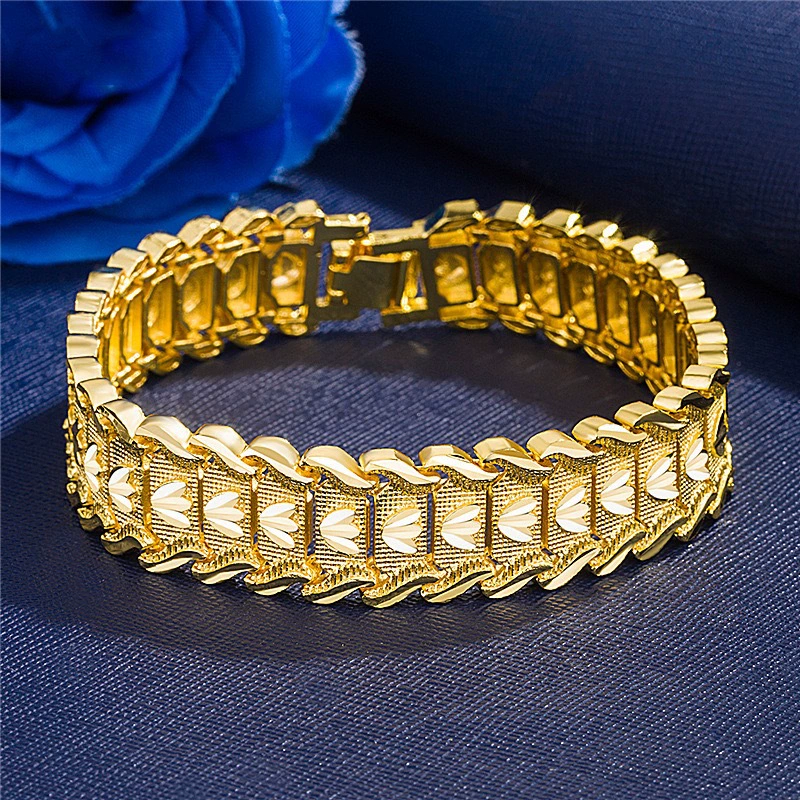 Heart Link Bracelet Gold