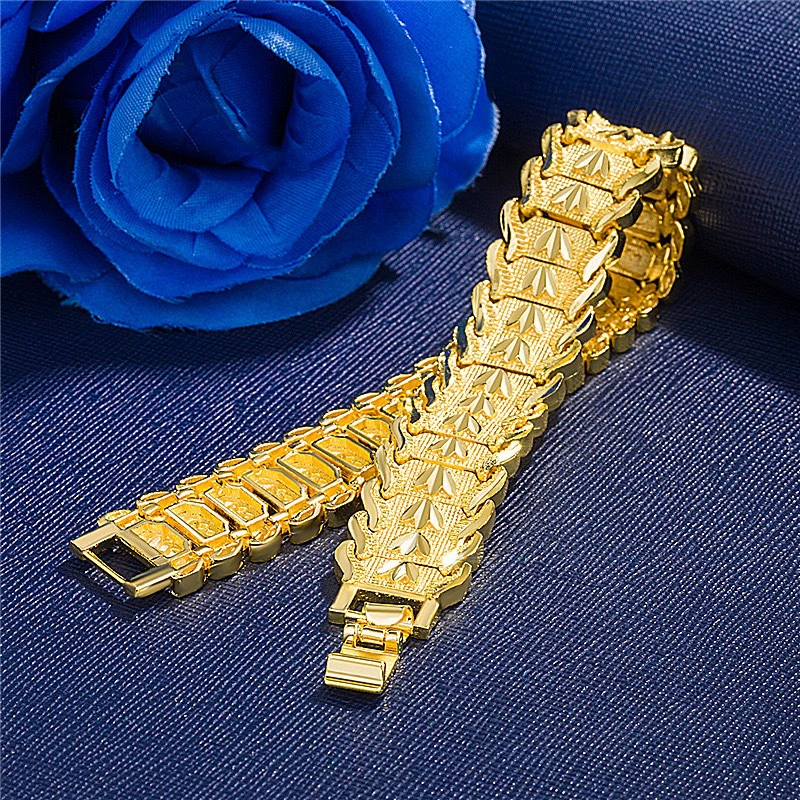 Heart Link Bracelet Gold