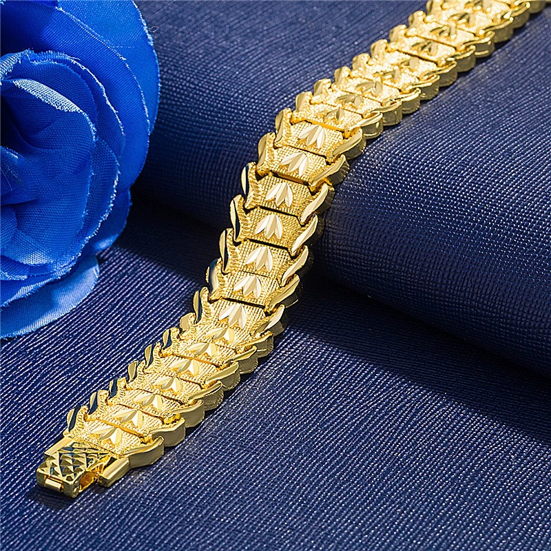 Heart Link Bracelet Gold