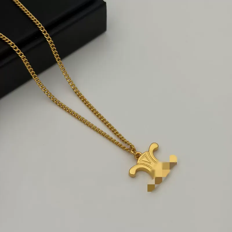 Colar de Logo em Arco Dourado