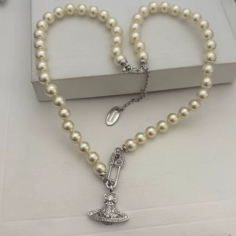 Saturn Pearl Pin Necklace
