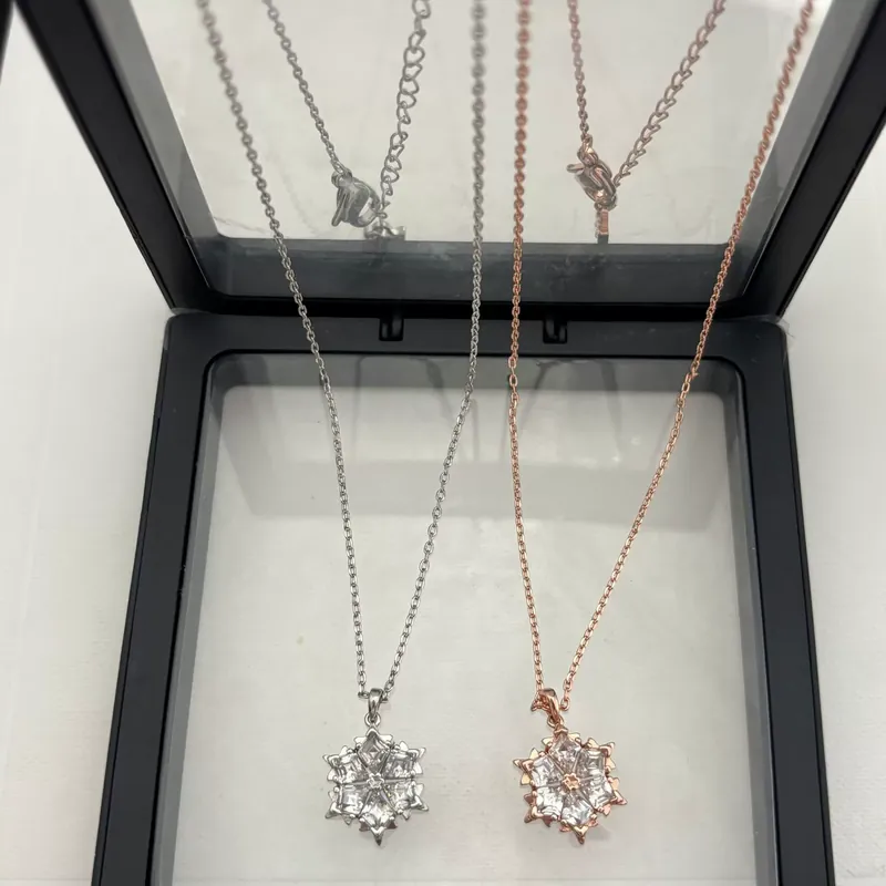 Zircon Snowflake Pendant Necklace Rose Gold