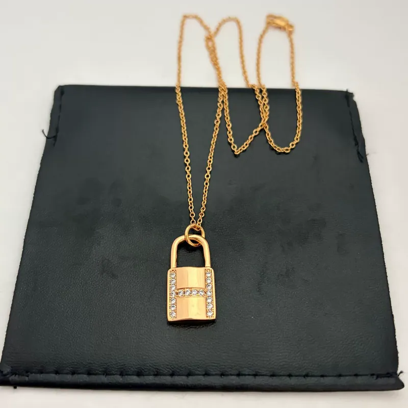 Zircon Lock Pendant Necklace Rose Gold