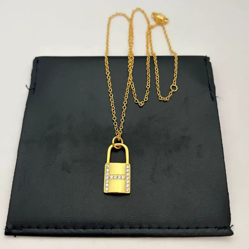 Zircon Lock Pendant Necklace Rose Gold