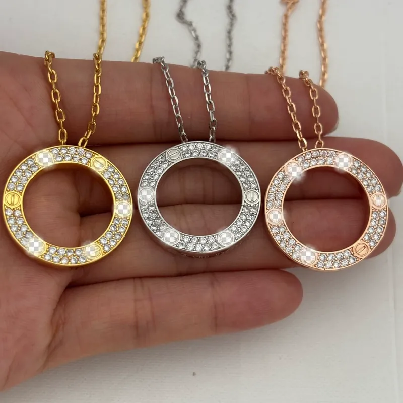 Zircon Round Pendant Necklace