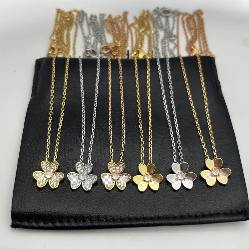 Zircon Clover Pendant Necklace