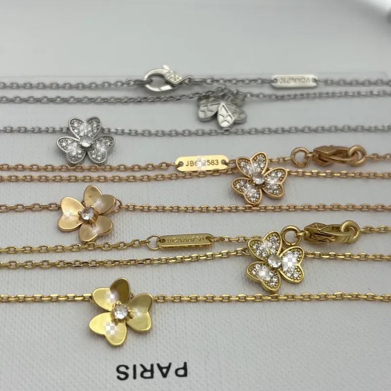Zircon Clover Pendant Necklace
