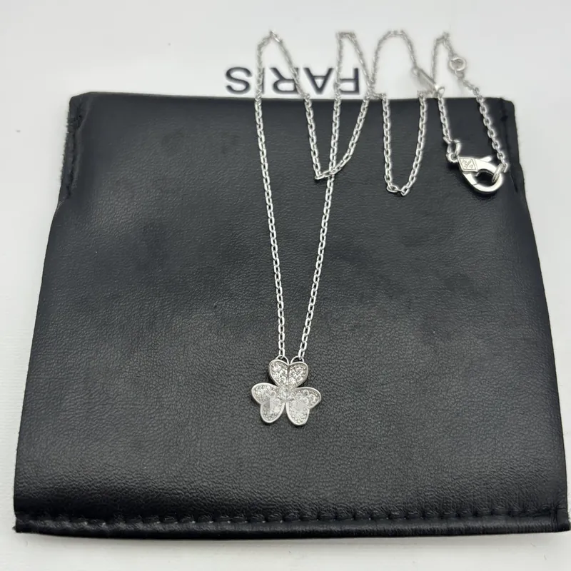 Zircon Clover Pendant Necklace