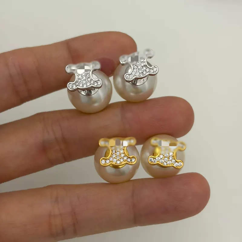 Pendientes de Botón de Perla y Circonita