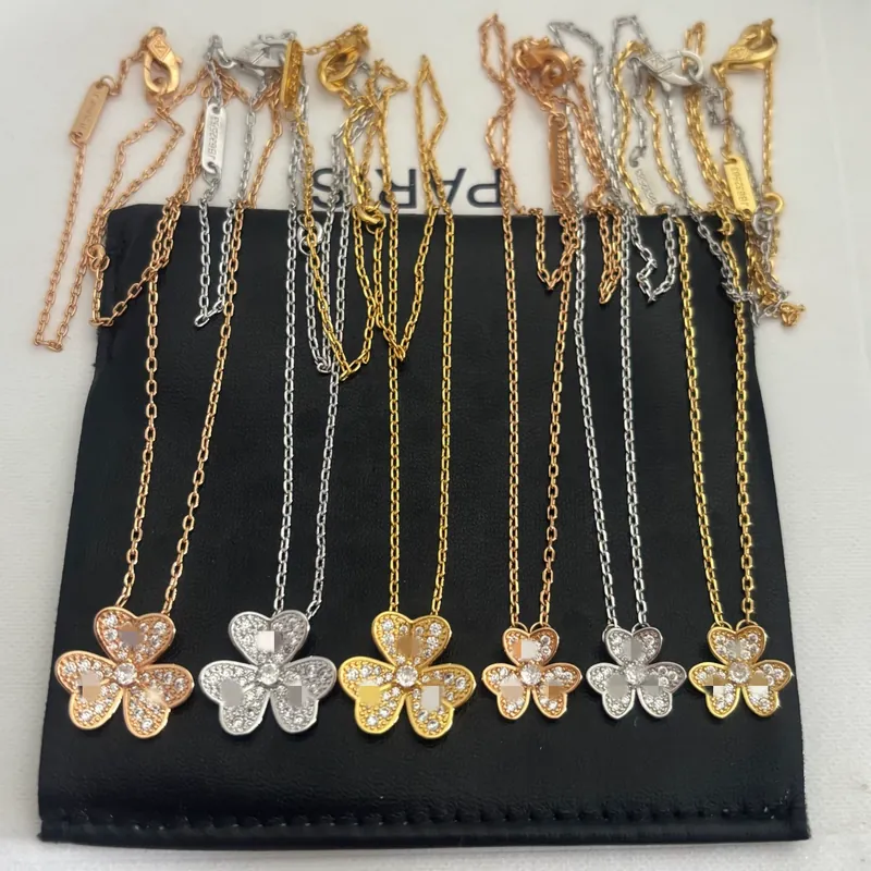 Zircon Clover Pendant Necklace