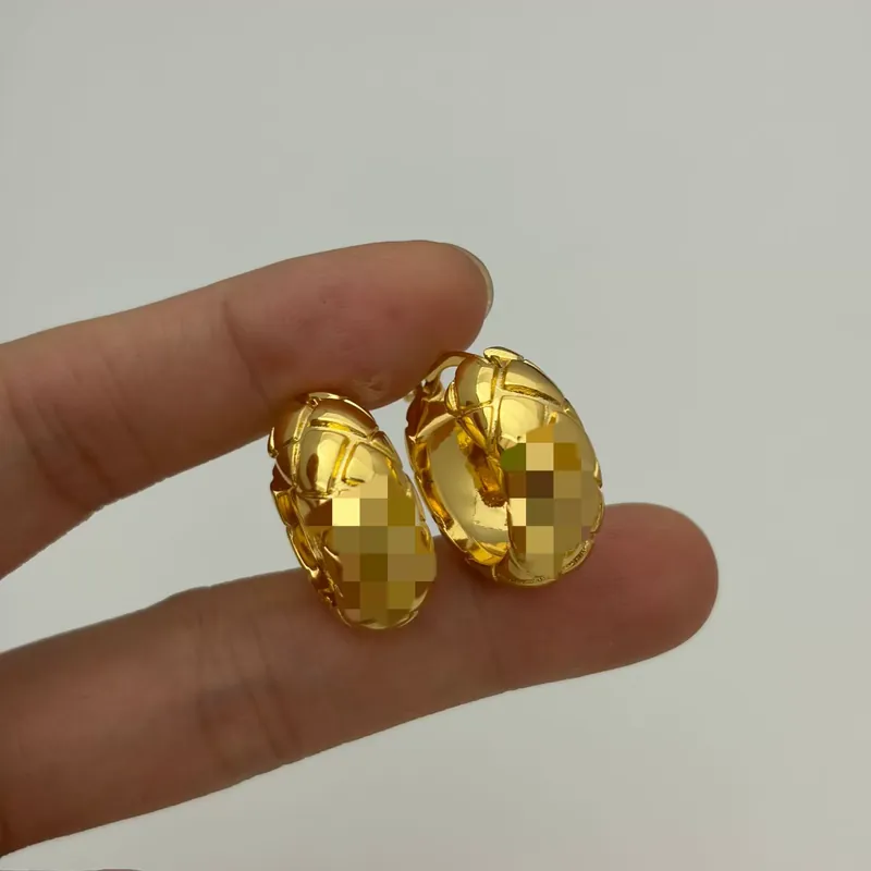 Zircon Quilted Hoop Earrings